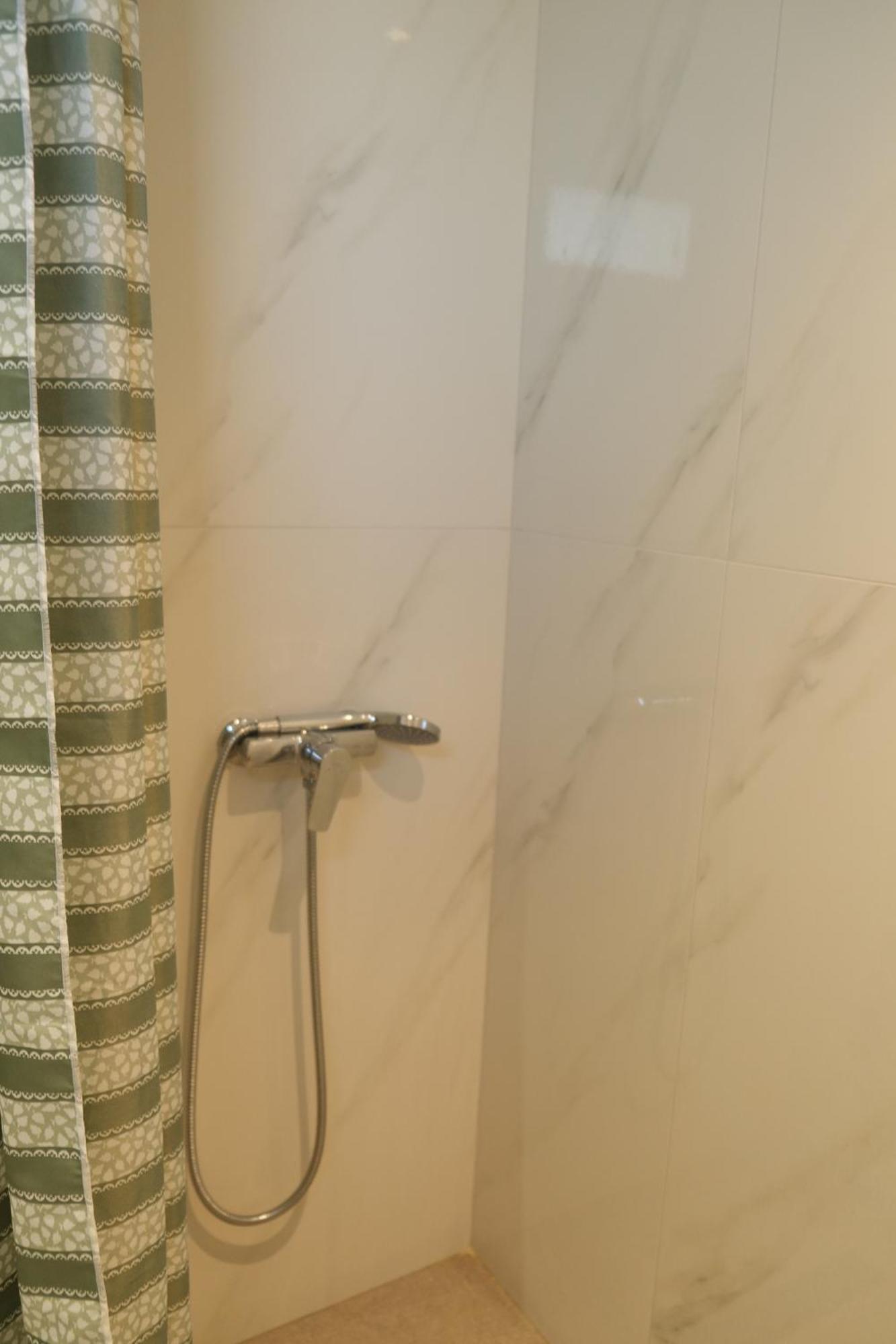 Mangoseaview Home1 네아 로다 외부 사진