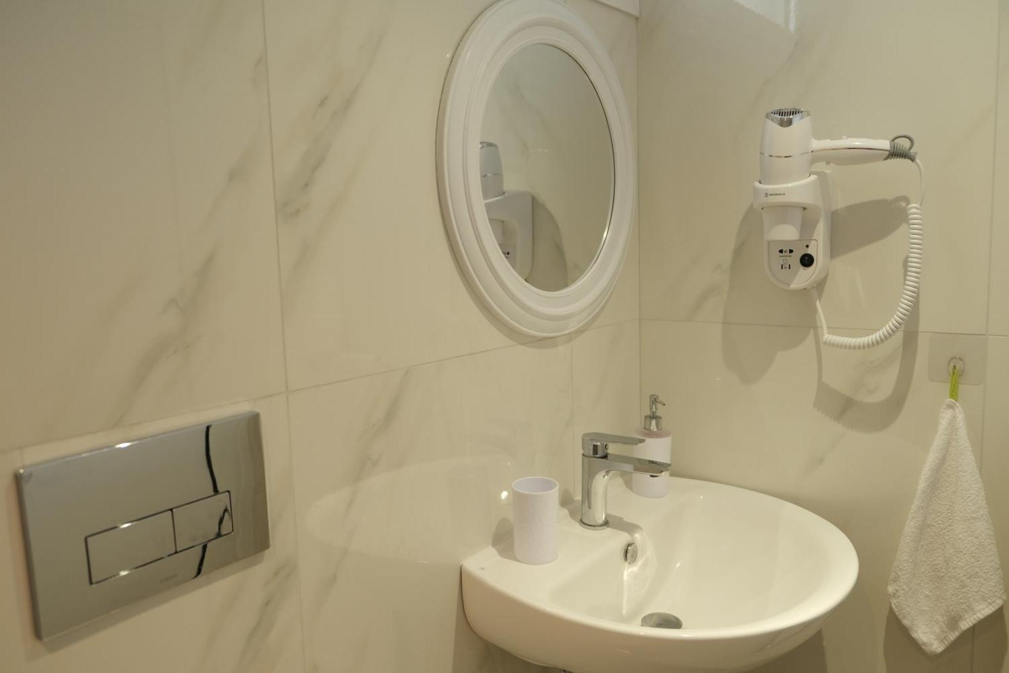 Mangoseaview Home1 네아 로다 외부 사진